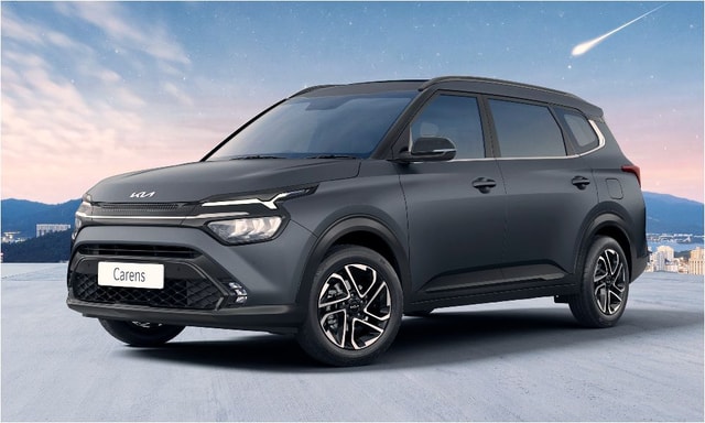 Kia Carens X-Line Launched In India In Two Variants; Prices Start At Rs 18.95 Lakh Kia Carens X-Line Launched In India In Two Variants; Prices Start At Rs 18.95 Lakh