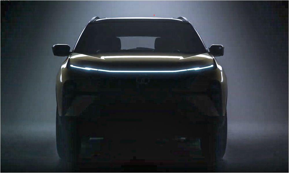 A midlife update for Tata’s five-seat SUV will bring styling changes inspired by the Harrier EV concept showcased at Auto Expo 2023.
