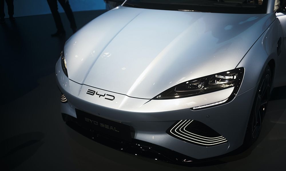 BYD Close To Overtaking Tesla As Top Electric Car Manufacturer; Sells 4,31,603 Units in Q3 2023 BYD Close To Overtaking Tesla As Top Electric Car Manufacturer; Sells 4,31,603 Units in Q3 2023