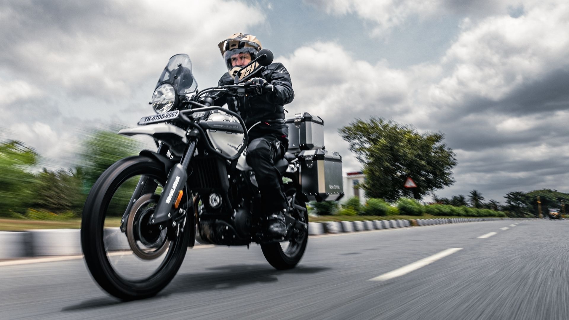 Royal Enfield Himalayan 452: New Pics Emerge Alongside Fresh Details Royal Enfield Himalayan 452: New Pics Emerge Alongside Fresh Details