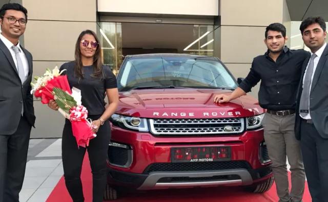 The new Range Rover Evoque bought by Geeta Phogat appears to be the HSE variant and comes in a stylish red-black dual tone paint scheme. The SUV is powered by the company's new 2-litre Ingenium diesel engine.