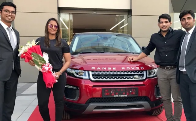 Indian Wrestler Geeta Phogat Buys A Brand New Range Rover Evoque Indian Wrestler Geeta Phogat Buys A Brand New Range Rover Evoque