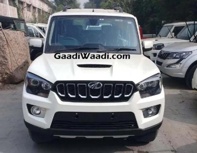 The long-awaited Mahindra Scorpio facelift was recently spotted in India ahead of its official launch. The SUV will go on sale in India on November 14 and comes with a bunch of cosmetic updated, mainly a new grille, alloys, ORVMs and a tailgate.