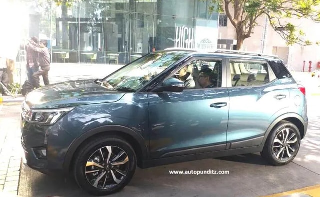 Mahindra XUV300 Spotted During TVC Shoot Mahindra XUV300 Spotted During TVC Shoot