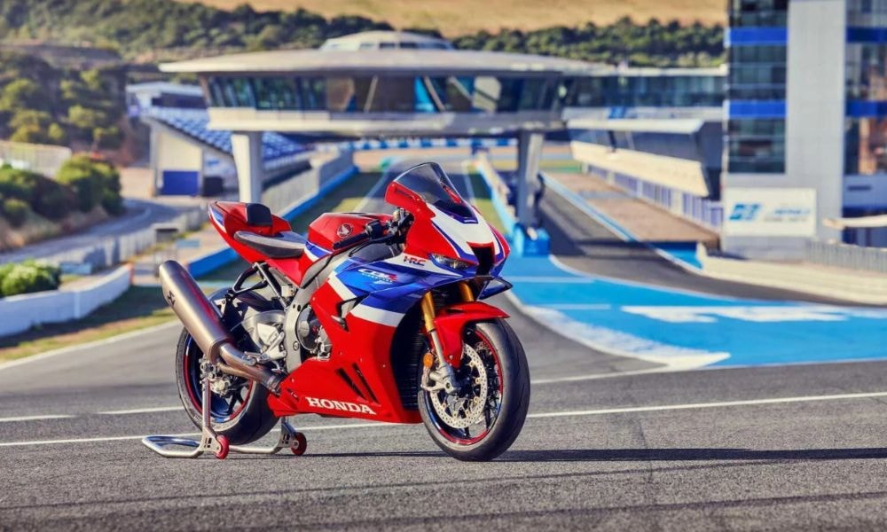 EICMA 2023: Honda CBR1000RR-R Fireblade SP Breaks Cover EICMA 2023: Honda CBR1000RR-R Fireblade SP Breaks Cover