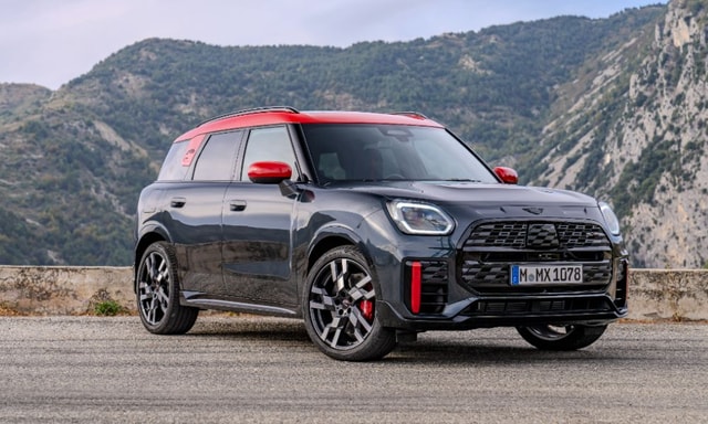 New Mini John Cooper Works Countryman Debuts With 296 Bhp Petrol Engine New Mini John Cooper Works Countryman Debuts With 296 Bhp Petrol Engine