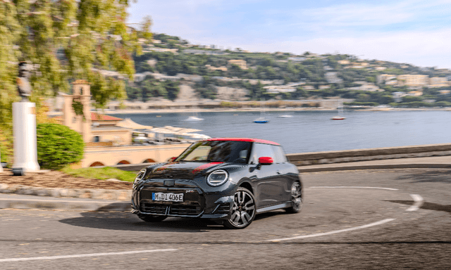 New Sport trim adds sportier styling to the Mini Cooper Electric lineup.