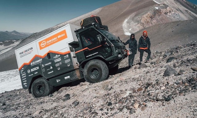 Solar-Powered Electric Truck Sets An Altitude Record For EVs Reaching 21,325 Feet Above Sea Level Solar-Powered Electric Truck Sets An Altitude Record For EVs Reaching 21,325 Feet Above Sea Level