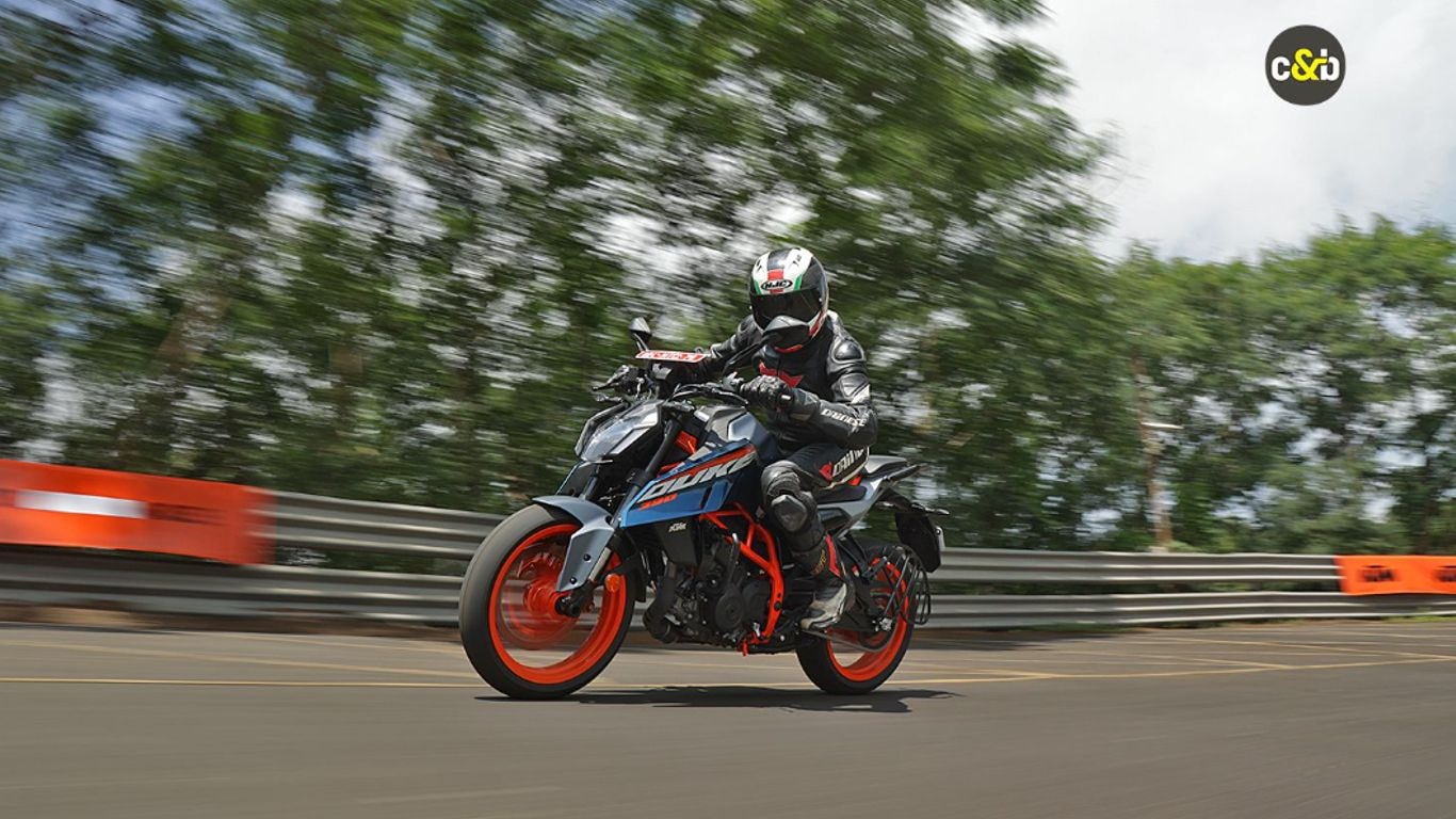 KTM 390 Duke Price Cut By Rs. 18,000; Now Costs Rs. 2.95 Lakh KTM 390 Duke Price Cut By Rs. 18,000; Now Costs Rs. 2.95 Lakh