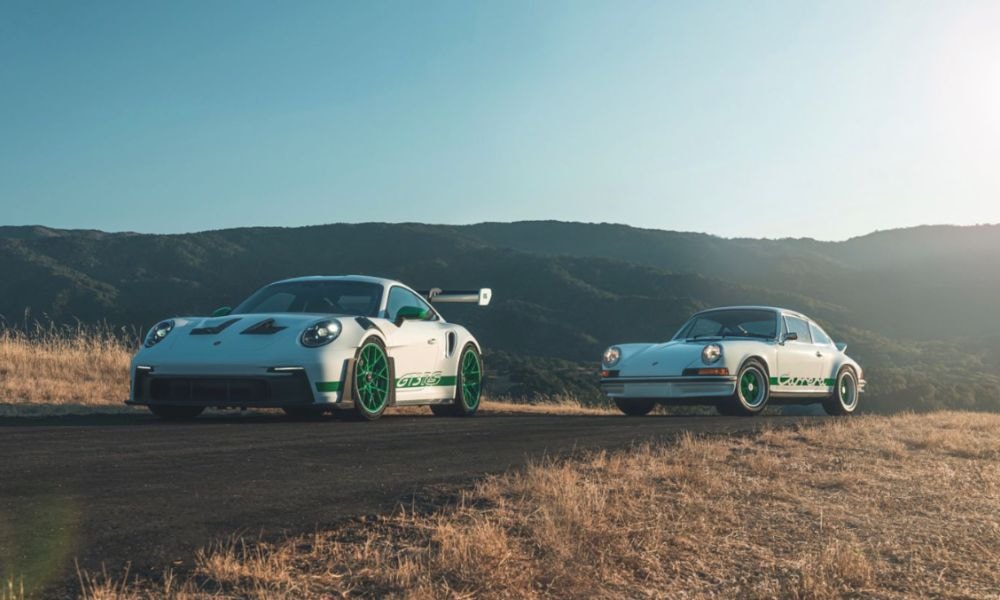 Porsche Unveils 911 GT3 RS With ‘Tribute To Carrera RS’ Package. Porsche Unveils 911 GT3 RS With ‘Tribute To Carrera RS’ Package.