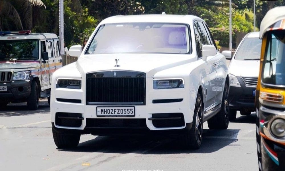 Shahrukh Khan Spotted In A New Rolls Royce Cullinan Black Badge Shahrukh Khan Spotted In A New Rolls Royce Cullinan Black Badge