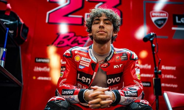 He will return in Jerez to get his title challenge underway.