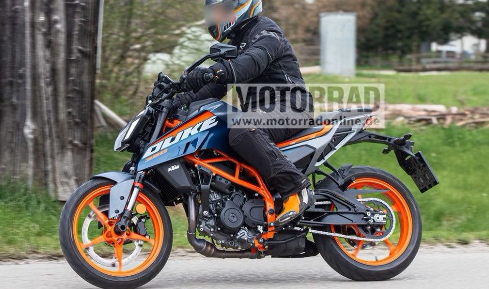 New KTM 390 Duke Spotted Testing Without Camouflage New KTM 390 Duke Spotted Testing Without Camouflage