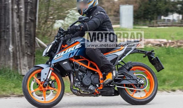 New KTM 390 Duke Spotted Testing Without Camouflage New KTM 390 Duke Spotted Testing Without Camouflage