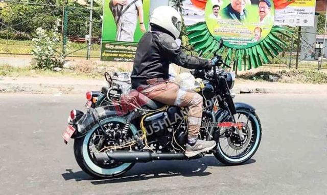 Royal Enfield Classic 350 Based Bobber Motorcycle Spotted Testing