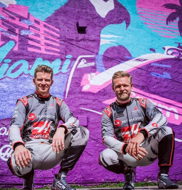 Haas F1's new overalls for the Miami Grand Prix feature a stylish and functional design with palm tree patterns and clean blueish gray color. 



