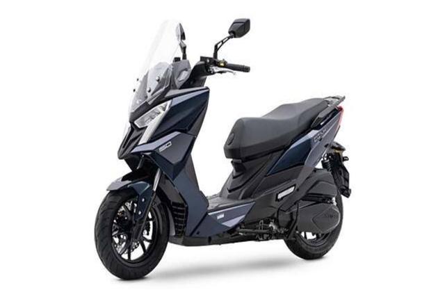 The Dink scooter is available in both 110 cc and the 150 cc variants, both of which feature CVT automatic transmission