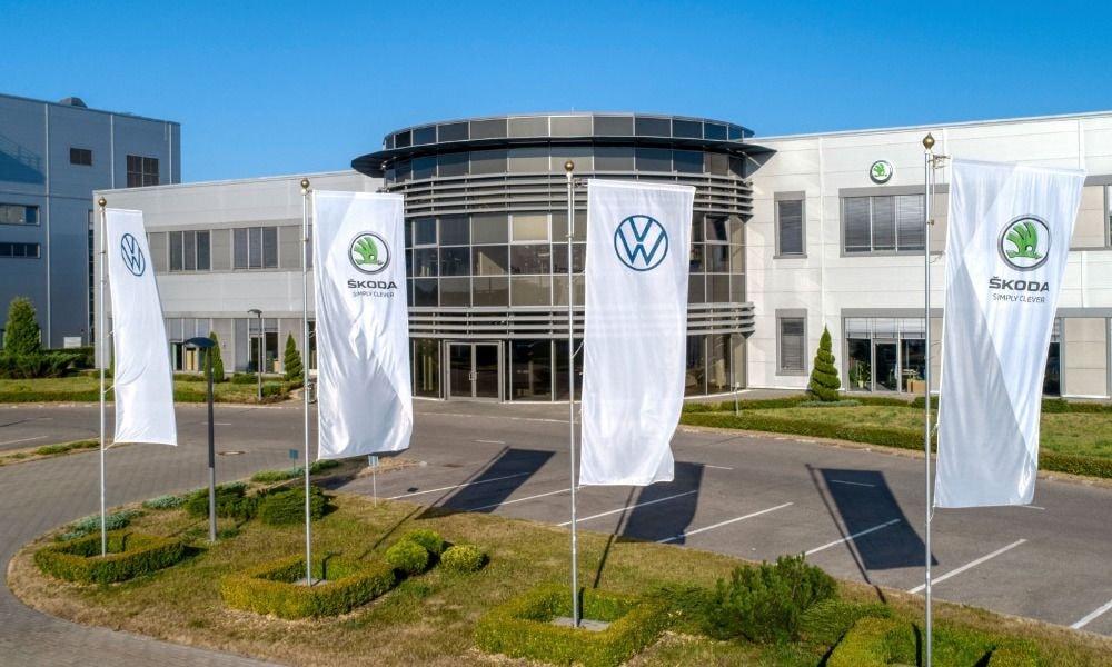 Russian Investor Avilon Takes Over Volkswagen Group Russia’s Shares Russian Investor Avilon Takes Over Volkswagen Group Russia’s Shares