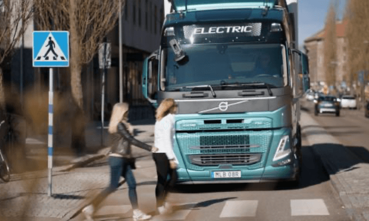 Volvo Trucks has introduced new safety features, including Front Short Range Assist and door opening warning system in its CV range to comply with the upcoming European Union General Safety Regulation. 

