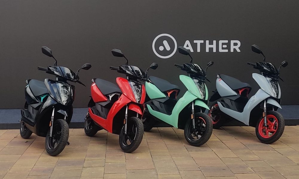 Ather 450X Prices Hiked By Up To Rs 30,000; Adds 700W Charger And Fast-Charging Access For Base E-Scooter Ather 450X Prices Hiked By Up To Rs 30,000; Adds 700W Charger And Fast-Charging Access For Base E-Scooter