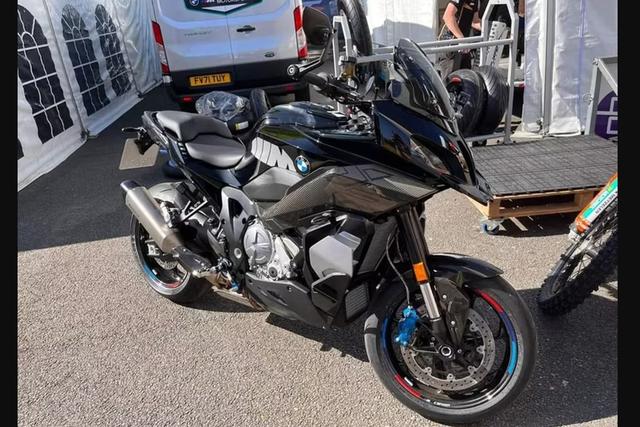 The new BMW M 1000 XR is expected to be officially unveiled sometime this month. The new bike has been spotted at the Isle of Man TT just days ahead of its unveil.