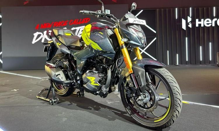 The 160R is available in three variants- Standard, Connected and Pro with prices starting from Rs 1.27 lakh (ex-showroom).