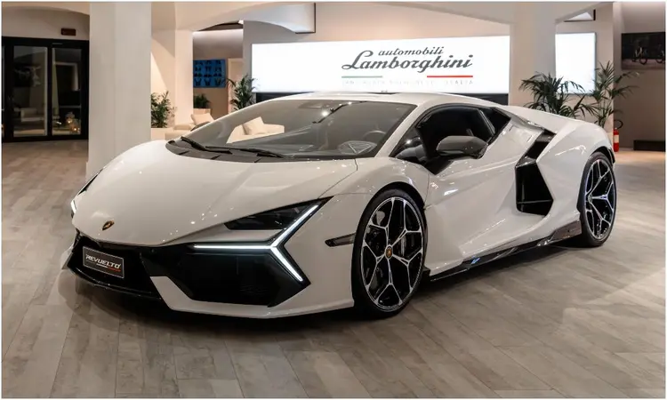 The Revuelto is Lamborghini’s first series production hybrid as the brand commences its push towards electrification.