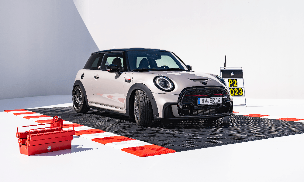 Bulldog Racing Unveils 'Bulldog Racing Edition' MINI Bulldog Racing Unveils 'Bulldog Racing Edition' MINI