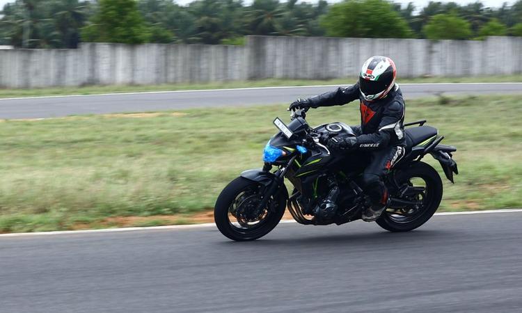 Venturing into the mid to litre-class category, we test the Roadhound tyres from TVS Eurogrip at Kari Motor Speedway