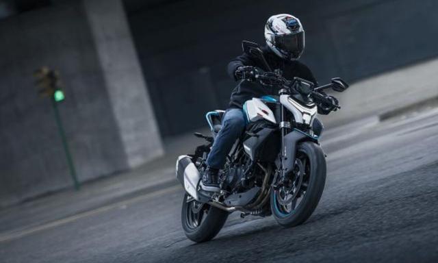 The motorcycle rivals against the Yamaha MT-03, KTM 390 Duke and BMW G 310 R