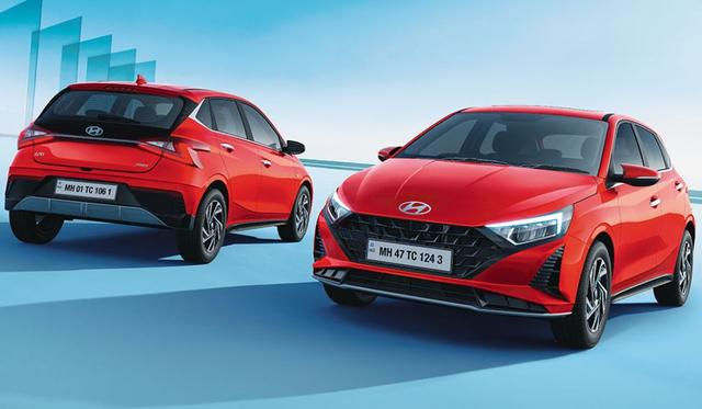 The i20 Sportz (O) variant costs RS 35,000 more than the standard Sportz variant and offers three additional features over the standard variant