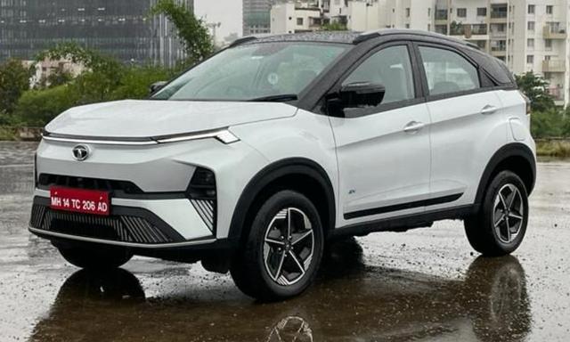 Tata Motors has unveiled the facelifted Nexon.ev and here are the top 5 highlights you need to know about Tata’s best-selling electric SUV. 
