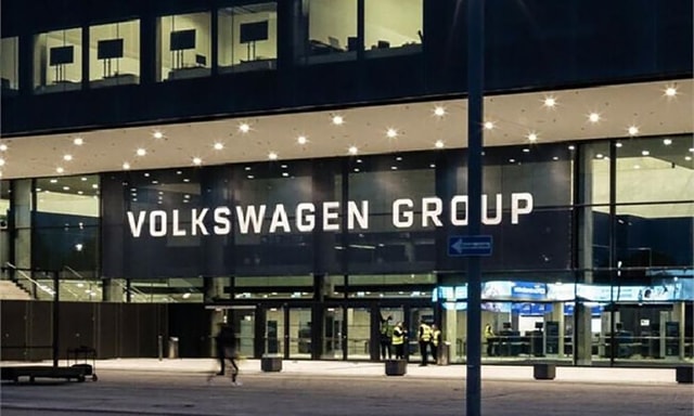Volkswagen Temporarily Halts Production Of ID.3 And Cupra Born EVs Volkswagen Temporarily Halts Production Of ID.3 And Cupra Born EVs