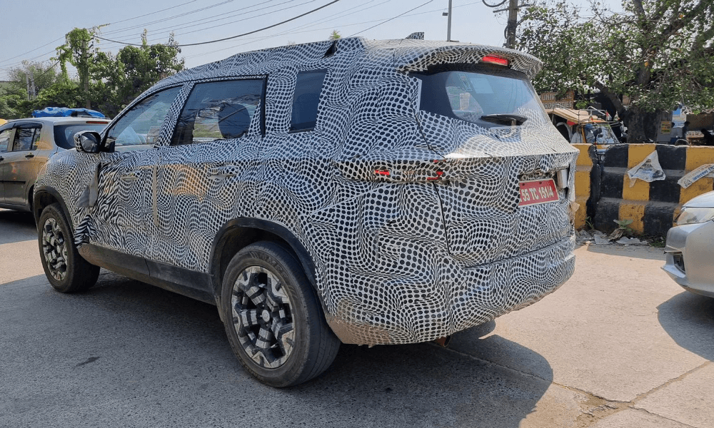 Is this The Tata Safari EV Being Tested? 