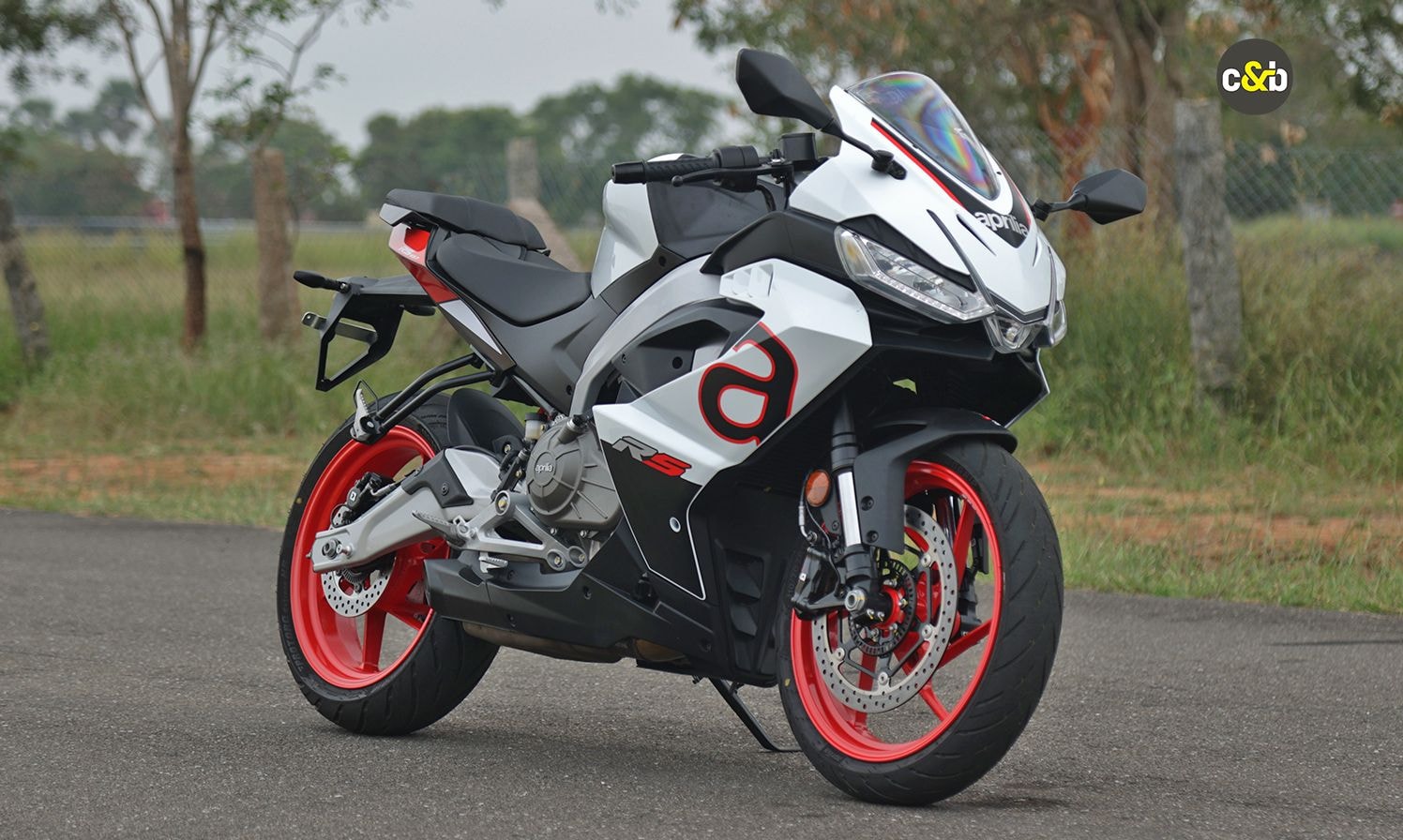 Aprilia RS 457 Price Hiked By Rs 10,000; Now Priced At Rs 4.20 Lakh Aprilia RS 457 Price Hiked By Rs 10,000; Now Priced At Rs 4.20 Lakh