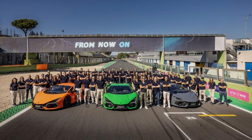 लेम्बॉर्गिनी ने 2023 में वैश्विक स्तर पर 10,000 से अधिक कारों की डिलेवरी के साथ अपना सर्वश्रेष्ठ बिक्री प्रदर्शन किया 
