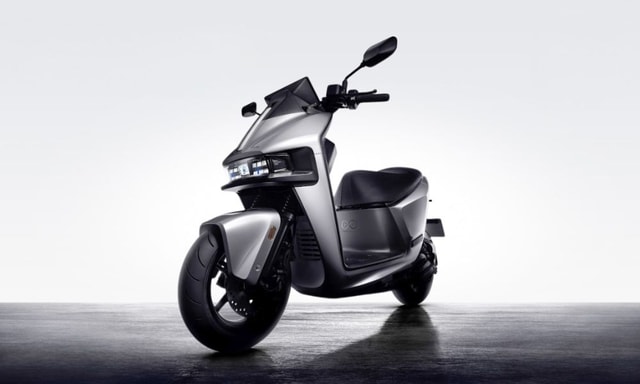 Gogoro Pulse Electric Scooter Debuts With 9 kW Motor, 10.25in Touchscreen Gogoro Pulse Electric Scooter Debuts With 9 kW Motor, 10.25in Touchscreen