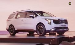New Kia Carnival Limousine Plus: In Pictures  New Kia Carnival Limousine Plus: In Pictures