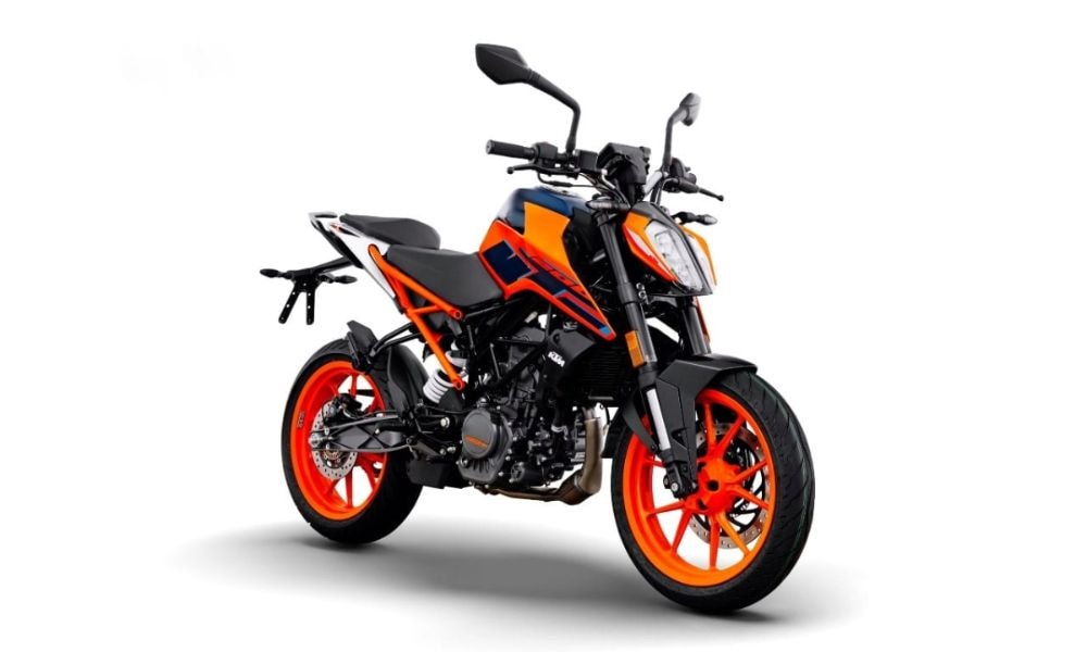 Updated KTM 200 Duke Launched At Rs 2.03 Lakh; Gets New 5-Inch TFT Display Updated KTM 200 Duke Launched At Rs 2.03 Lakh; Gets New 5-Inch TFT Display