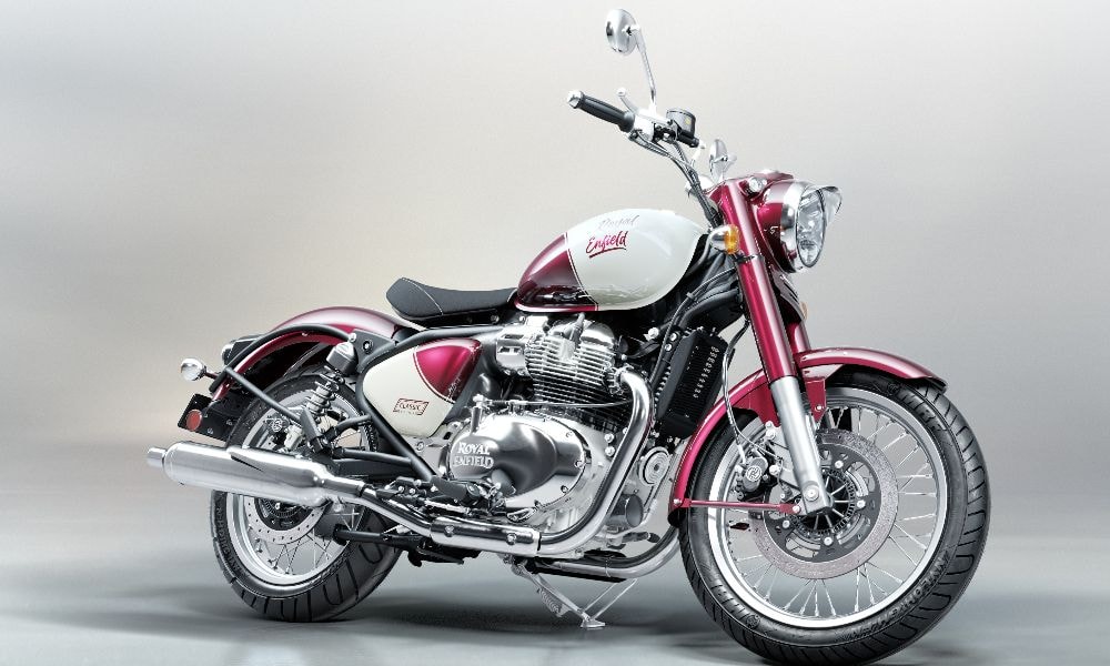 EICMA 2024: Royal Enfield Classic 650 Unveiled EICMA 2024: Royal Enfield Classic 650 Unveiled