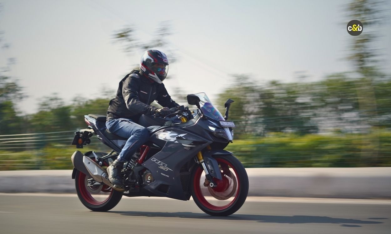 2024 TVS Apache RR 310 Road Test Review: Winging It! 2024 TVS Apache RR 310 Road Test Review: Winging It!