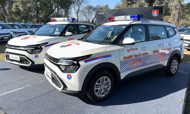 Over 70 Purpose-Built Kia Carens MPVs Delivered To Punjab Police Over 70 Purpose-Built Kia Carens MPVs Delivered To Punjab Police