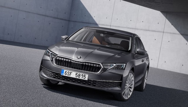 Skoda Octavia Facelift Unveiled; Gets New Matrix LED Headlights, Mild-Hybrid Tech Skoda Octavia Facelift Unveiled; Gets New Matrix LED Headlights, Mild-Hybrid Tech