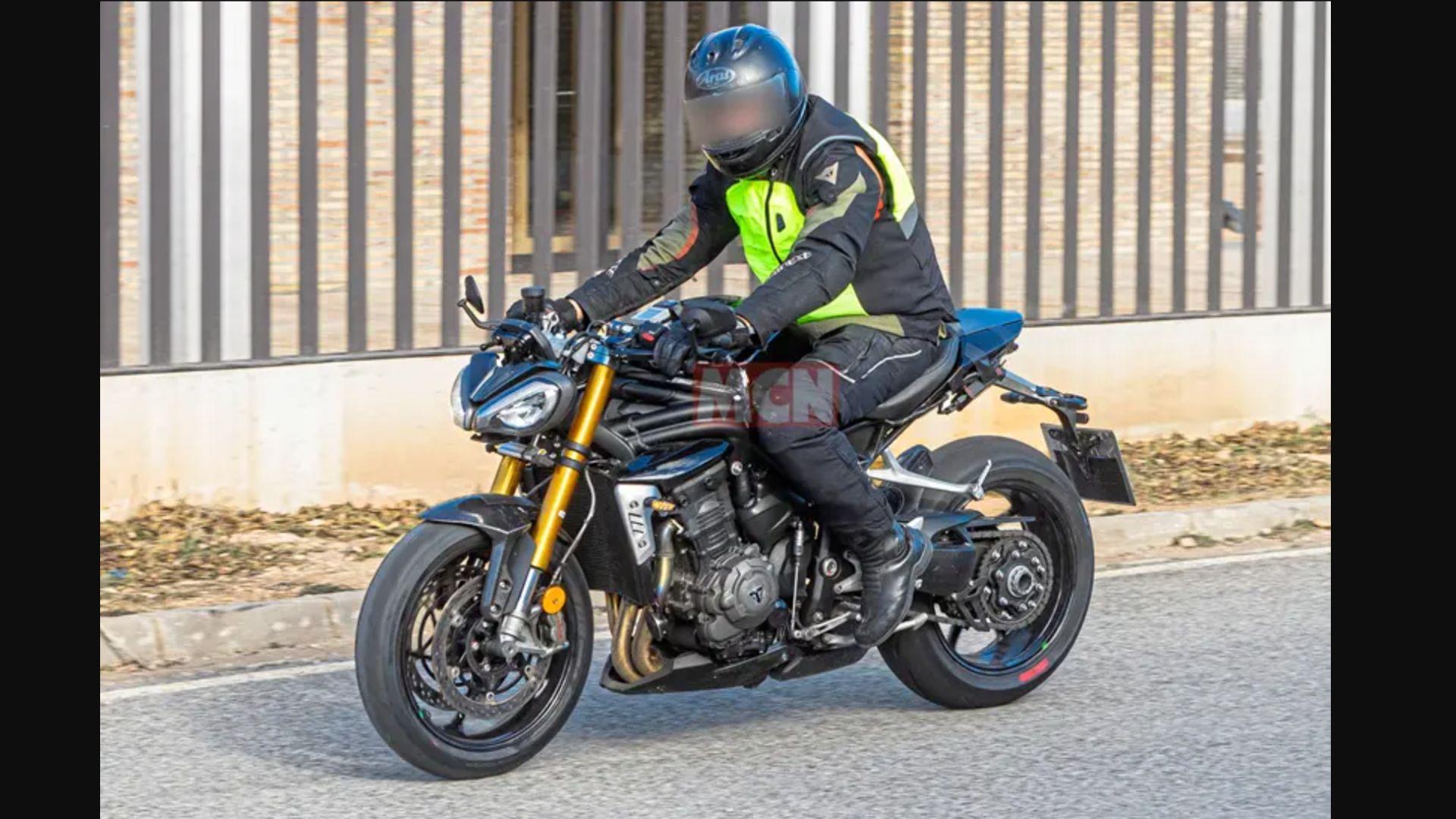 The updated bike looks to be sportier, with a more committed riding position, as well as semi-active electronic suspension.