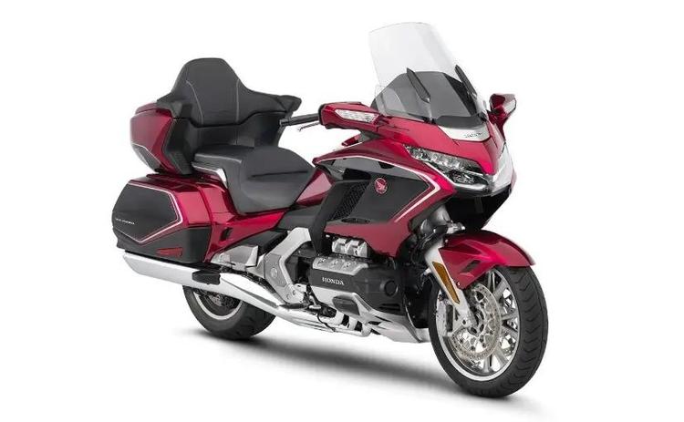 The affected models include the GL1800 (Goldwing), CBR600RR, and 2018–2019 CBR1000RR.
