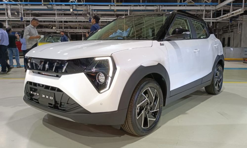 Mahindra XUV 3XO Fuel Efficiency Figures Revealed: Diesel-AMT The Most Frugal Option Mahindra XUV 3XO Fuel Efficiency Figures Revealed: Diesel-AMT The Most Frugal Option