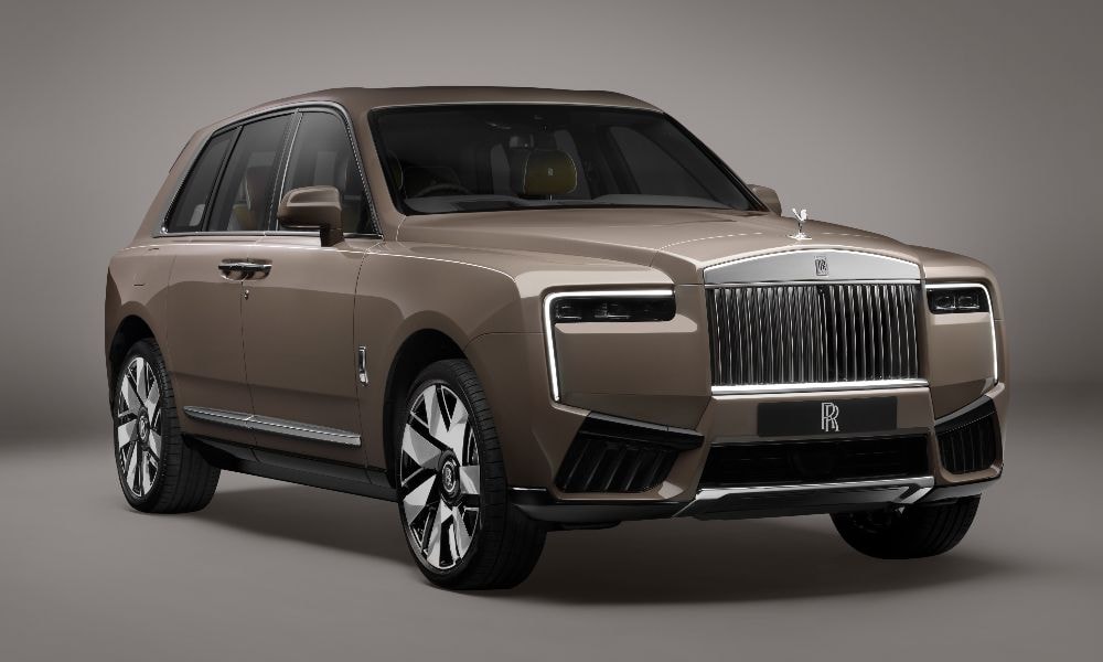Rolls-Royce Cullinan Series II Facelift Unveiled; Gets Illuminated Grille, Updated Interior Rolls-Royce Cullinan Series II Facelift Unveiled; Gets Illuminated Grille, Updated Interior