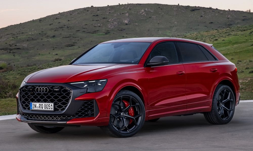 Audi RS Q8 Facelift Revealed; Gains 631 BHP 'Performance' Variant Audi RS Q8 Facelift Revealed; Gains 631 BHP 'Performance' Variant
