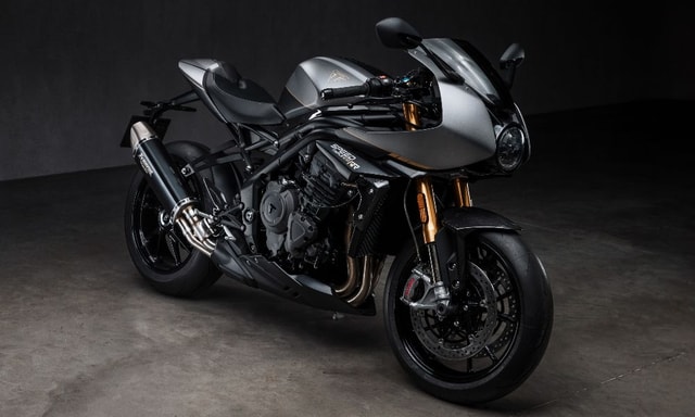 Limited-Run Triumph Speed Triple 1200 RR Breitling Edition Revealed Limited-Run Triumph Speed Triple 1200 RR Breitling Edition Revealed