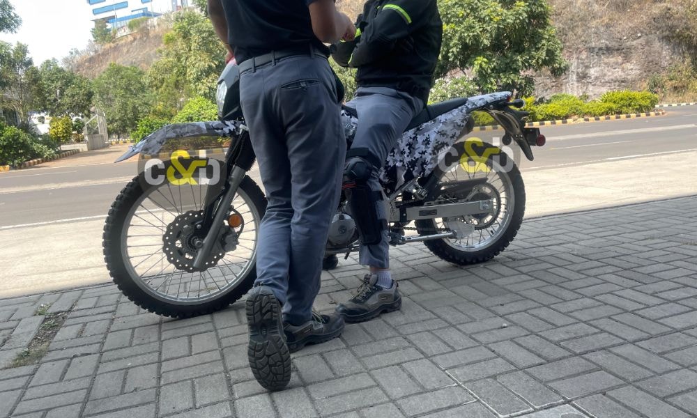 Kawasaki KLX 230 Spied On Test! Kawasaki KLX 230 Spied On Test!